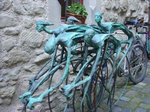 Памятник велосипедистам